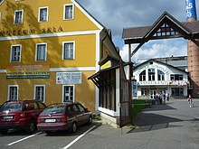 Cel� okruh za��n� u Harrachvsk� skl�rny a pivovaru